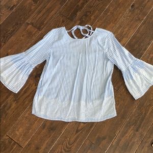 Francesca’s size small women’s 3/4 bell sleeve top